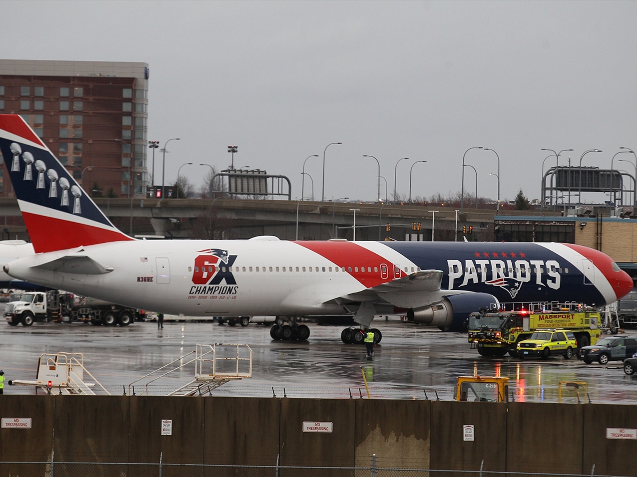 Bob Kraft sends Patriots jet to pick up medical supplies from China -  POLITICO