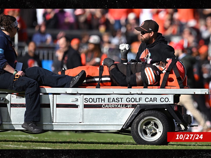 jeremiah-owusu-koramoah-injury-getty-1