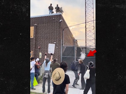 reverend-pepper-ball-ice-primary-10-08-2025