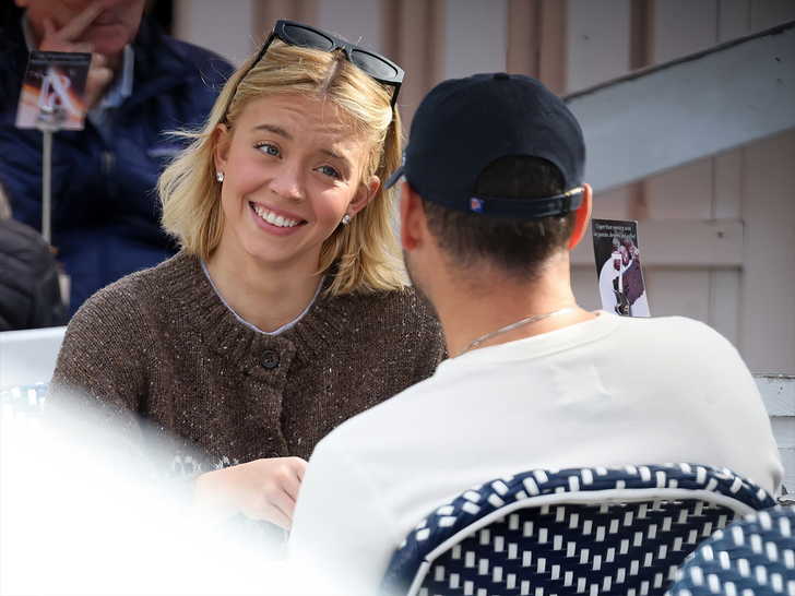 Sidney Sweeney Scooter Braun Backgrid 1