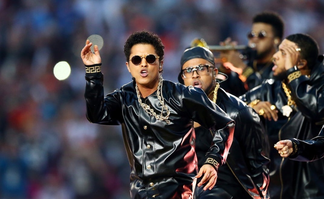 bruno mars perfomance photos-10