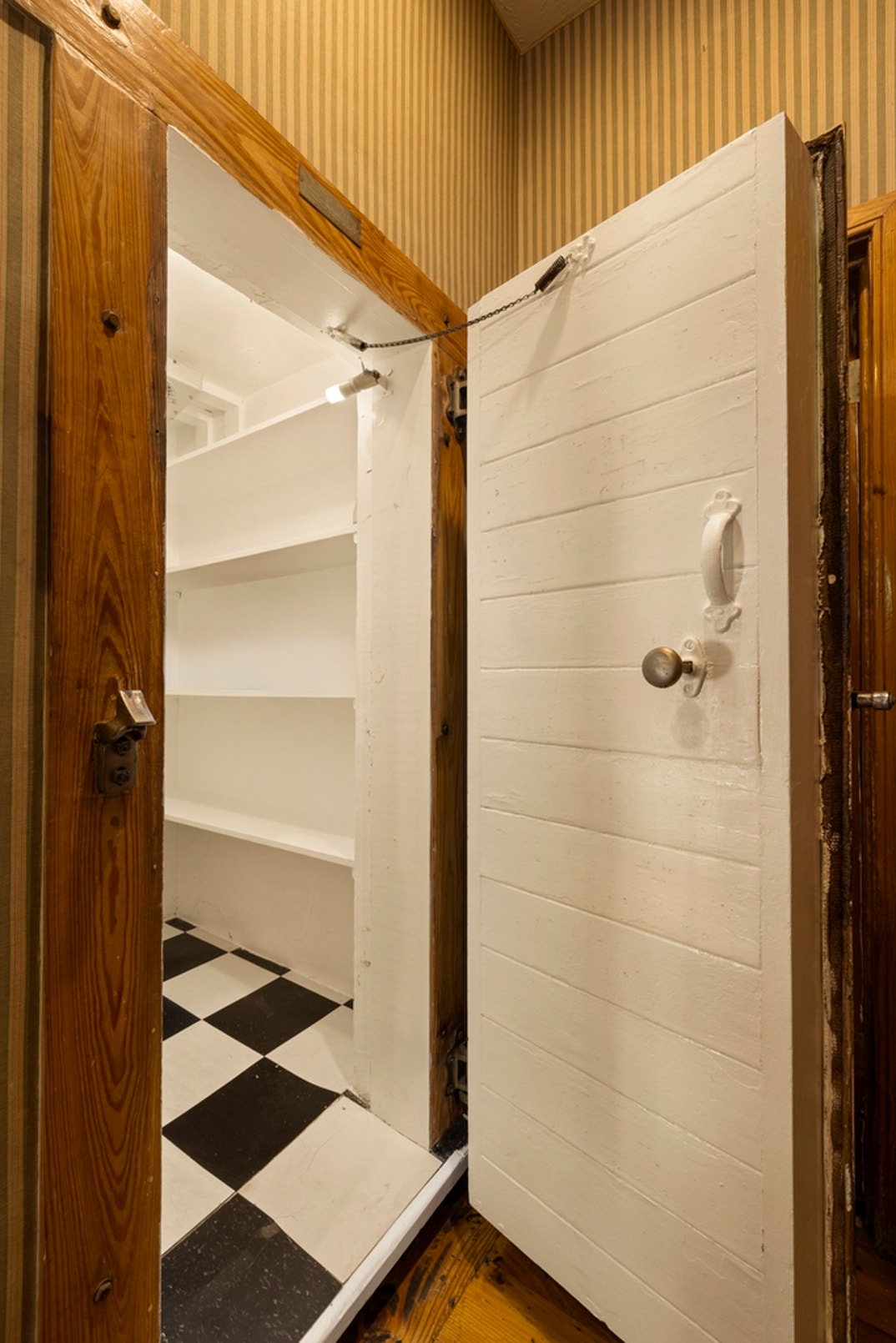 Jean Harlow Estate 38